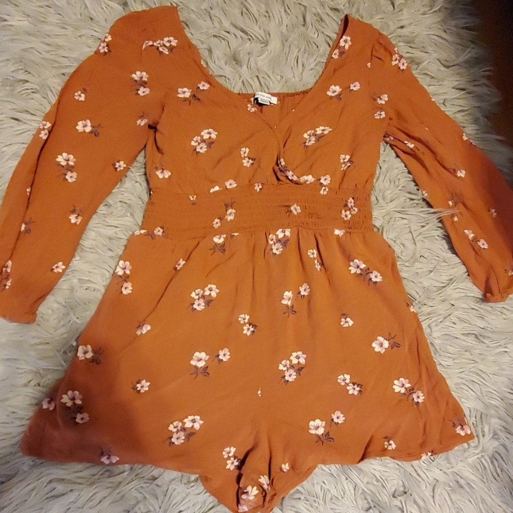 AE Romper med used once